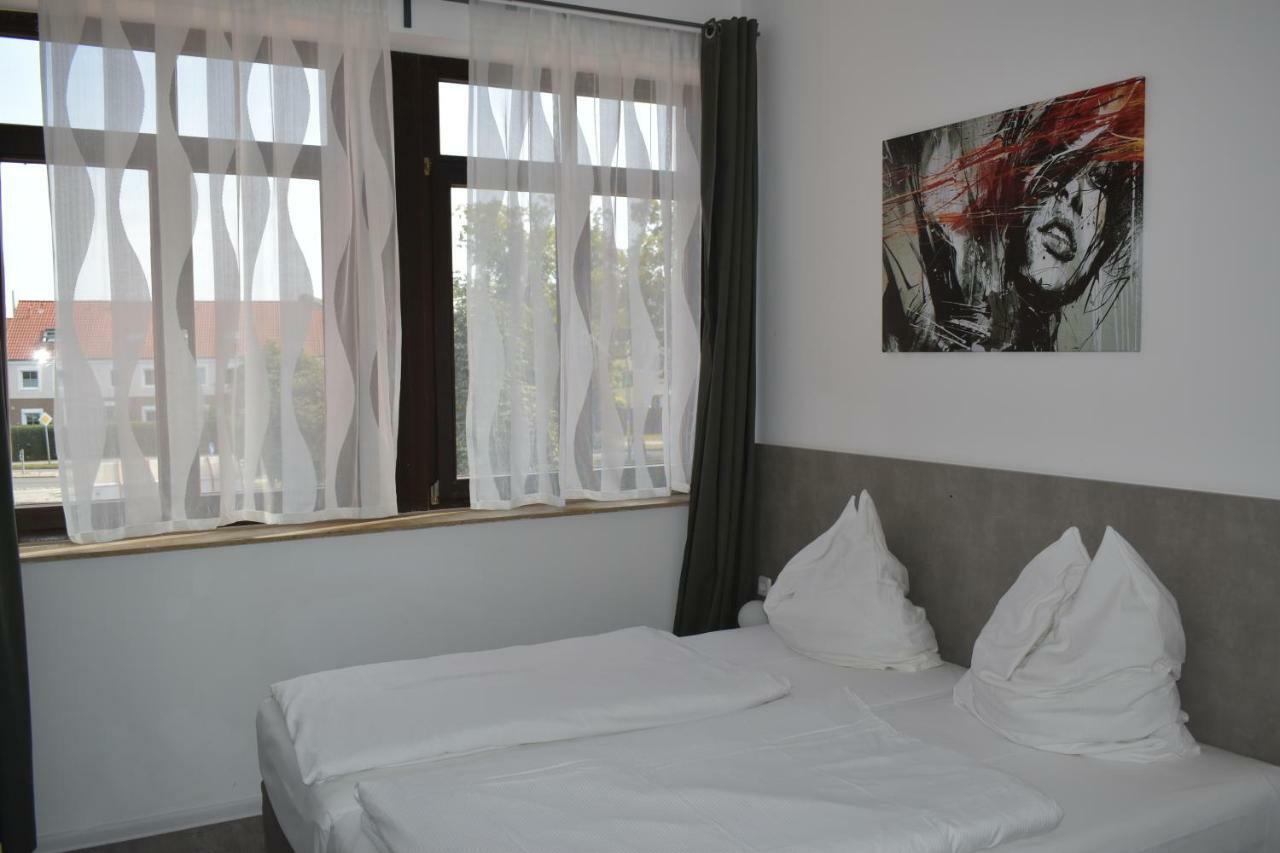 Motel Schoenefeld Гросцитен Екстер'єр фото
